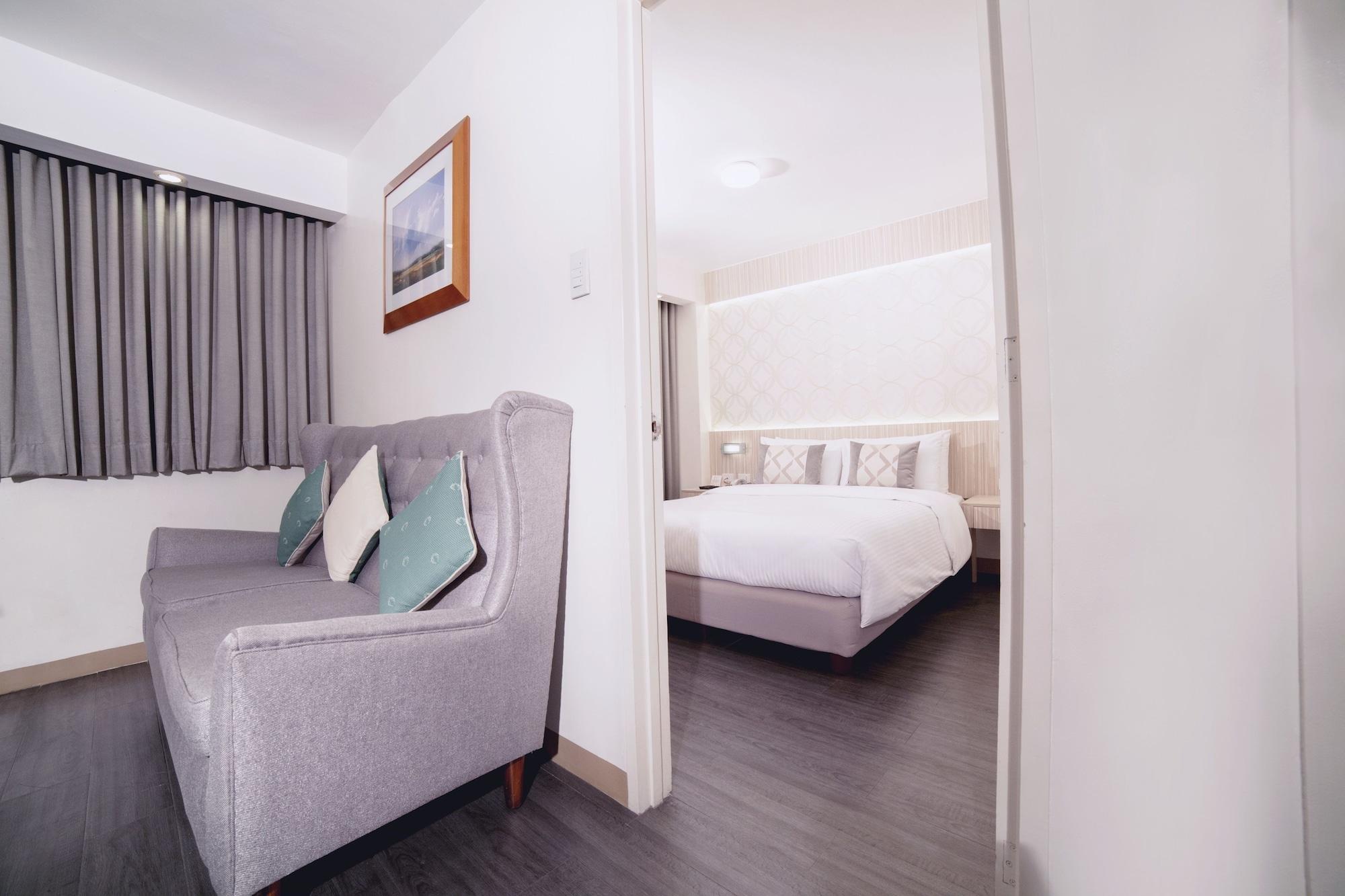 The Charter House Hotel Makati City Buitenkant foto